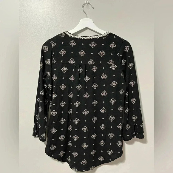 Lucky Brand 3/4 Sleeve V-Neck Shirt - Picture 8 of 13